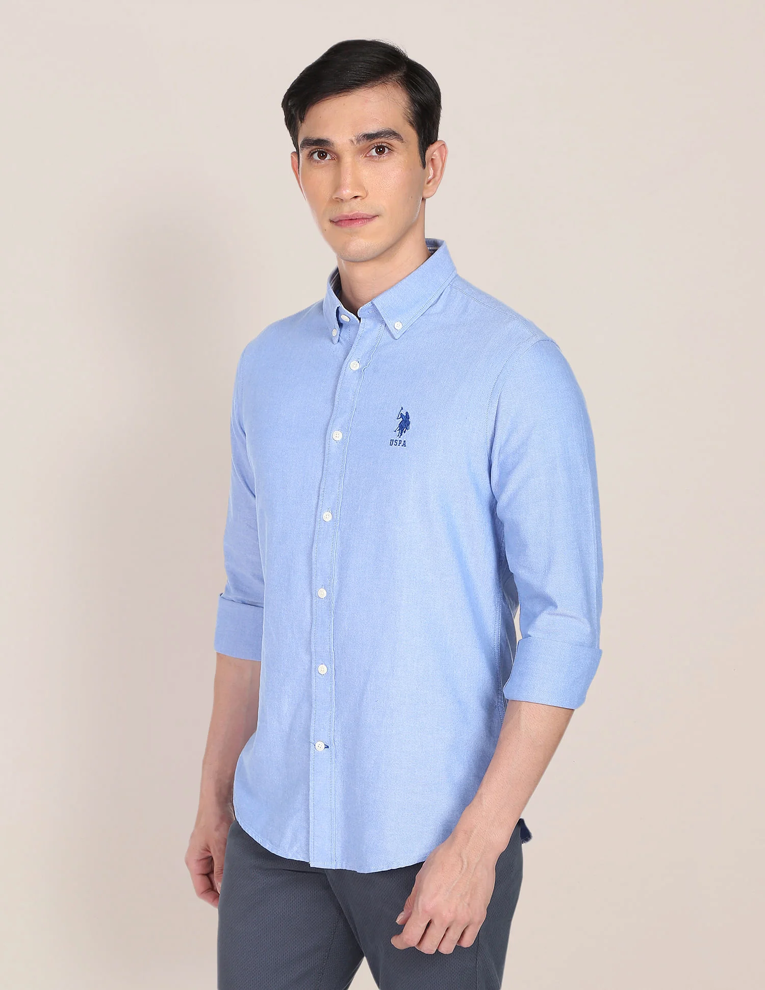 Men Blue Button-down Collar Solid Casual Shirt - Image 4