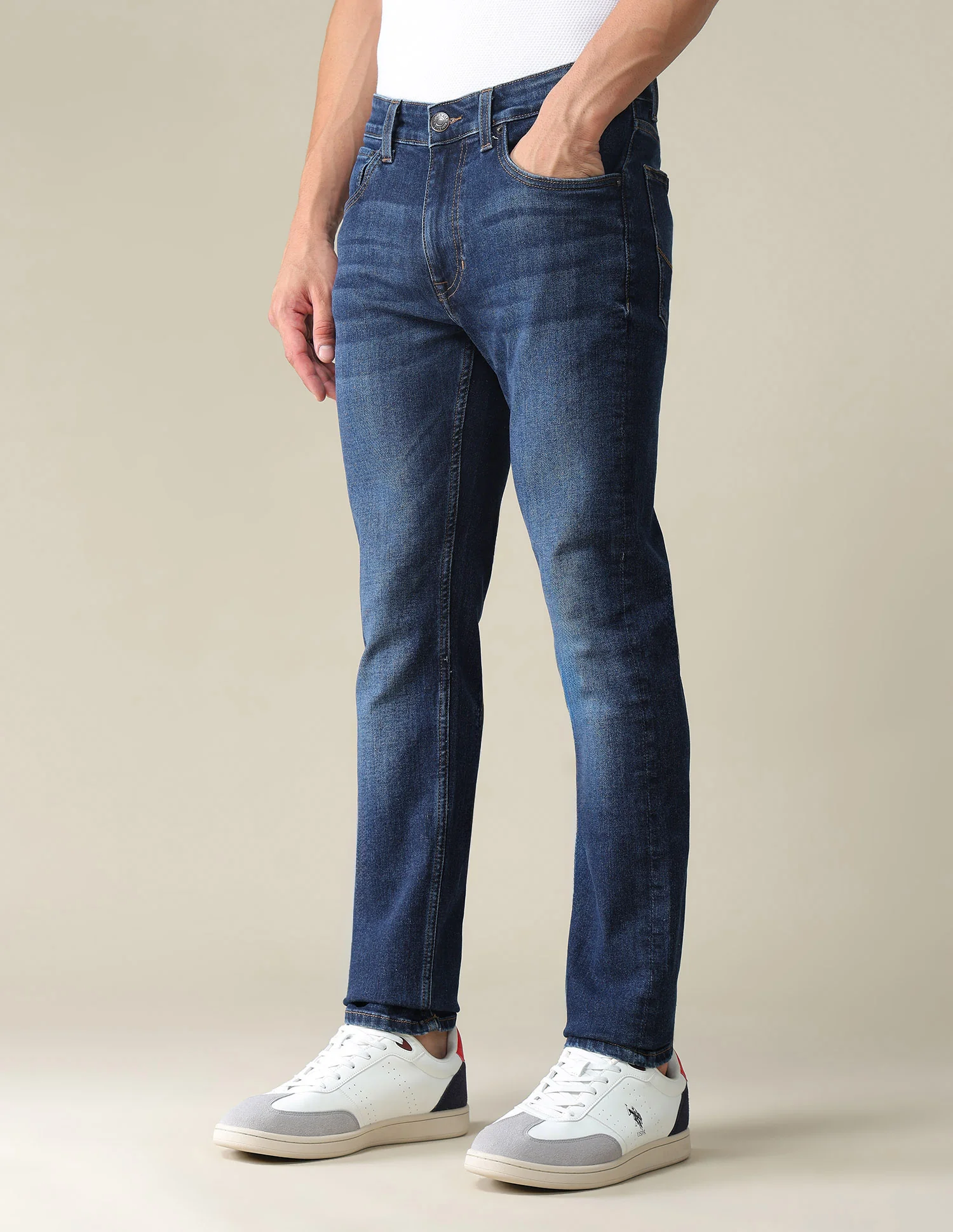 Mid Rise Regallo Skinny Fit Jeans - Image 4