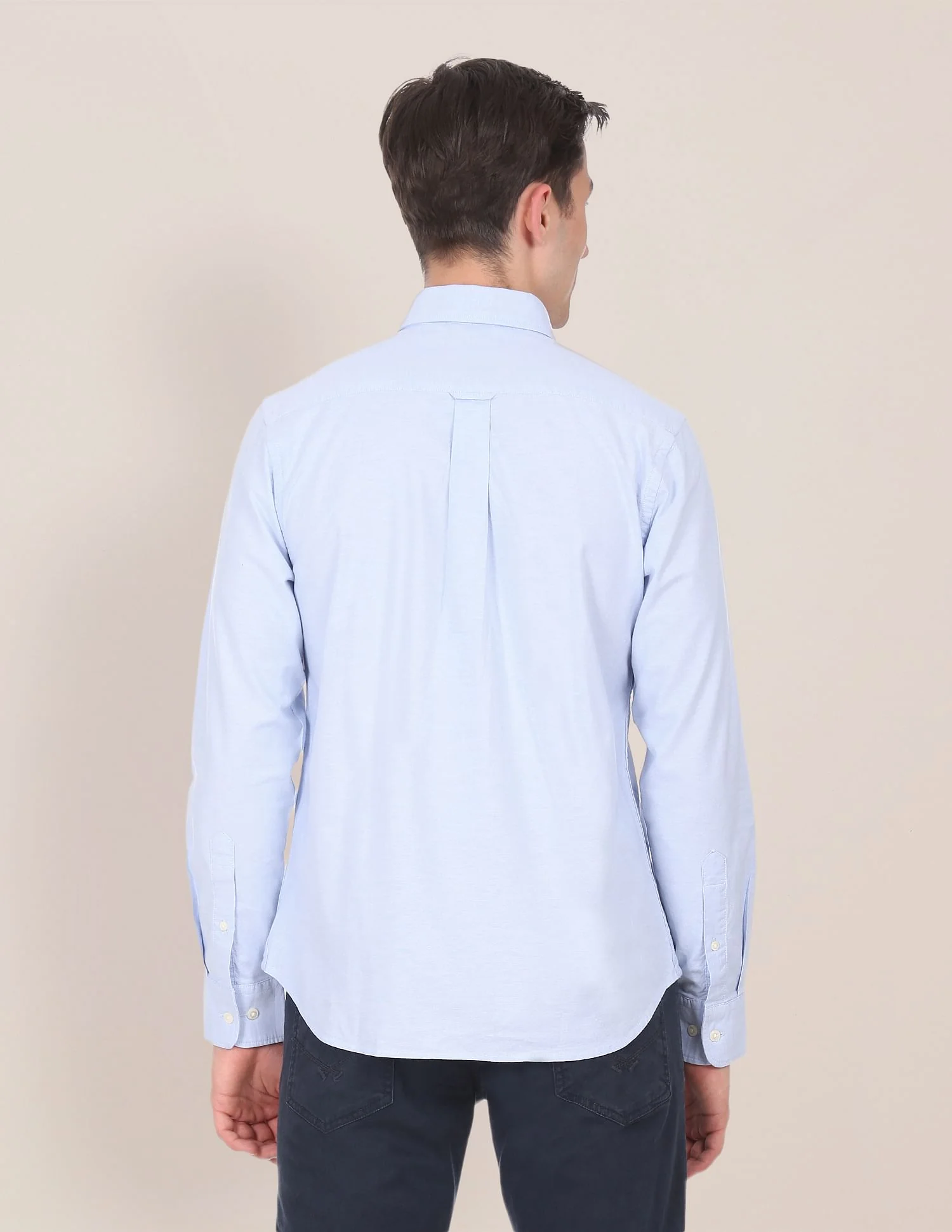 Spread Collar Solid Casual Shirt - Image 4