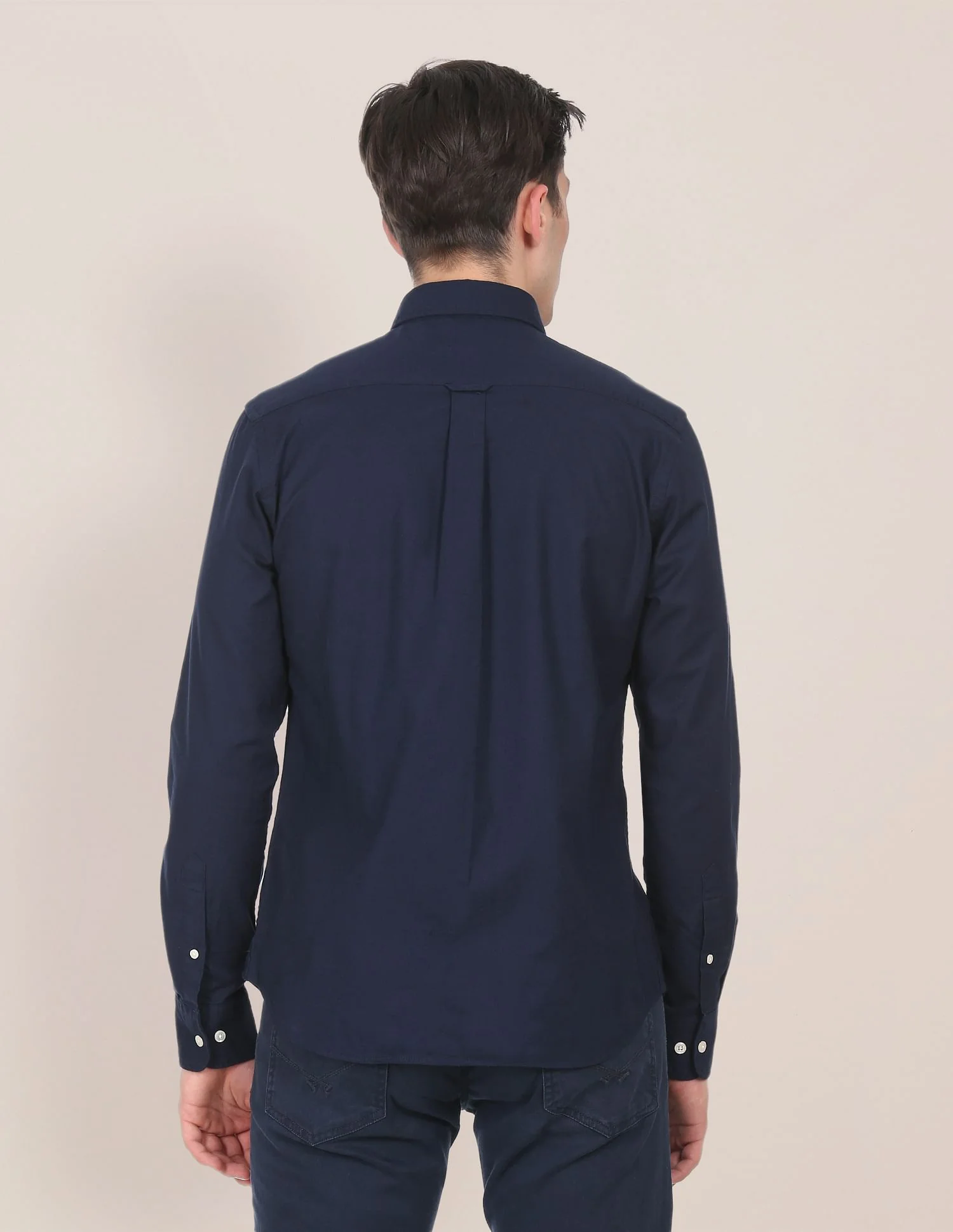 Spread Collar Solid Casual Shirt - Image 3