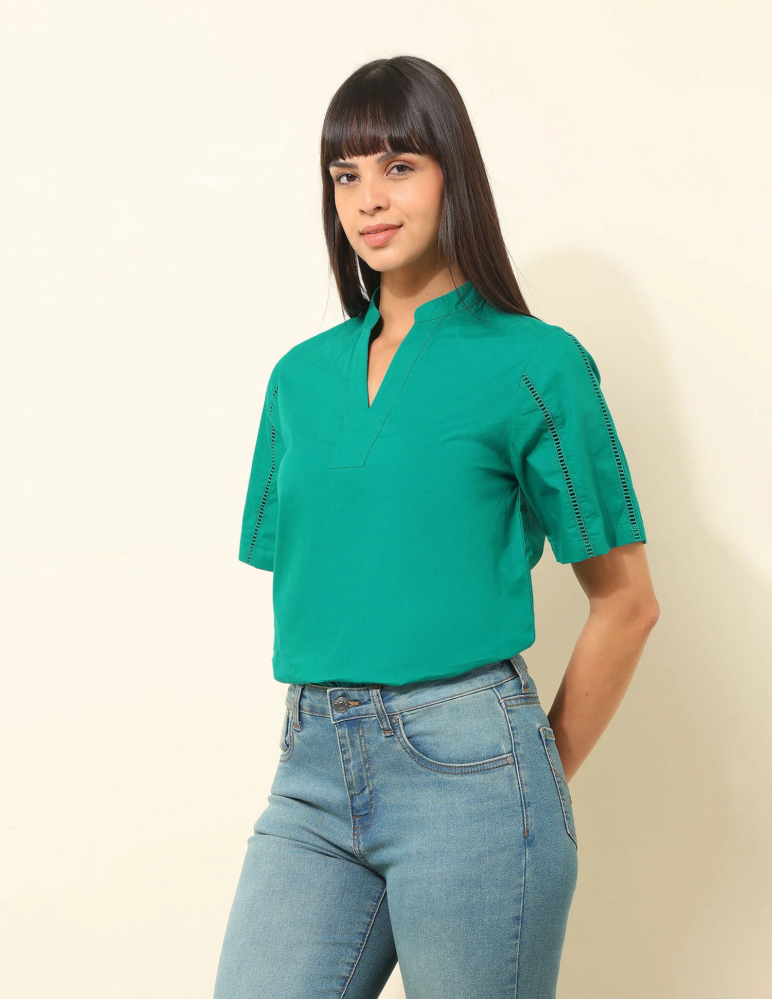 Regular Fit Solid Top - Image 4