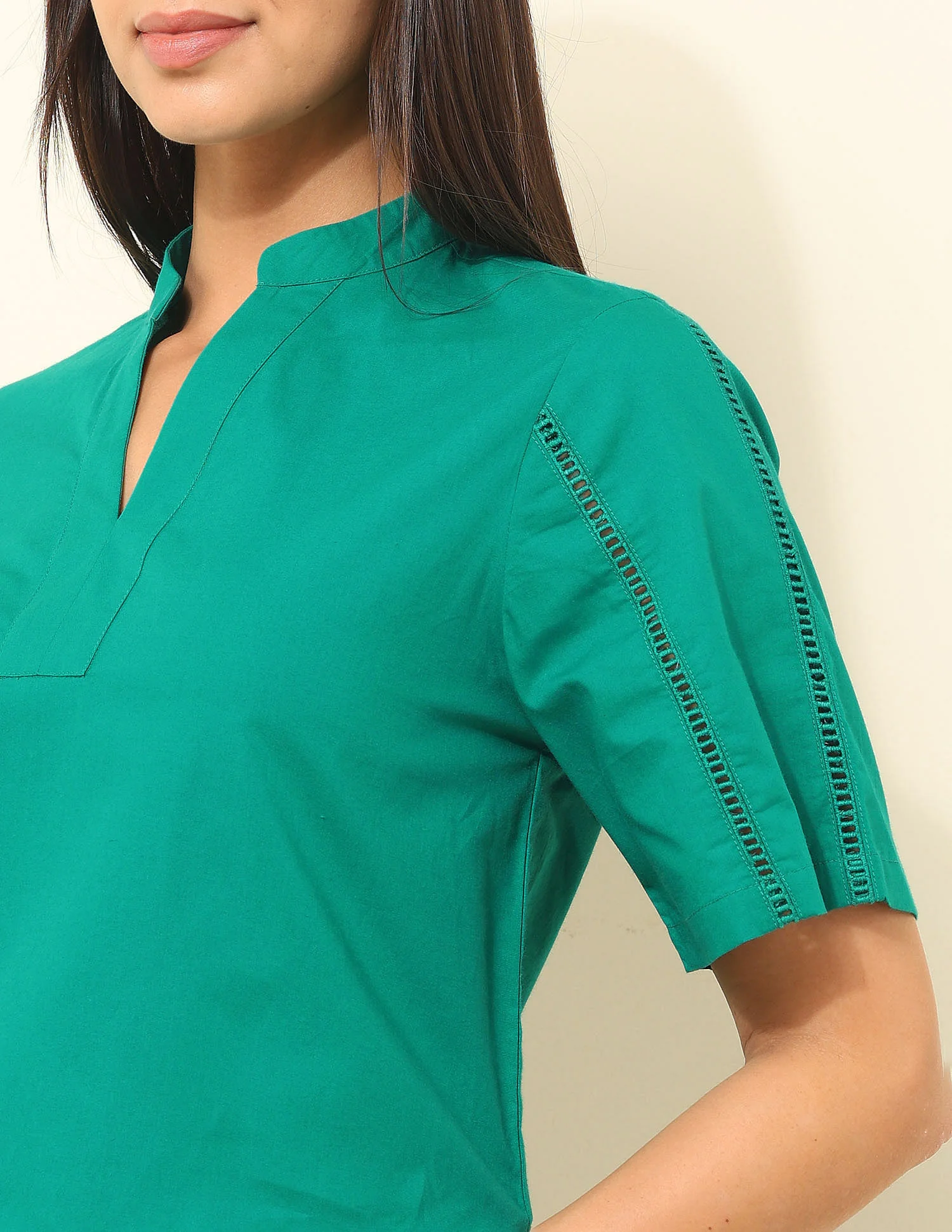 Regular Fit Solid Top - Image 7